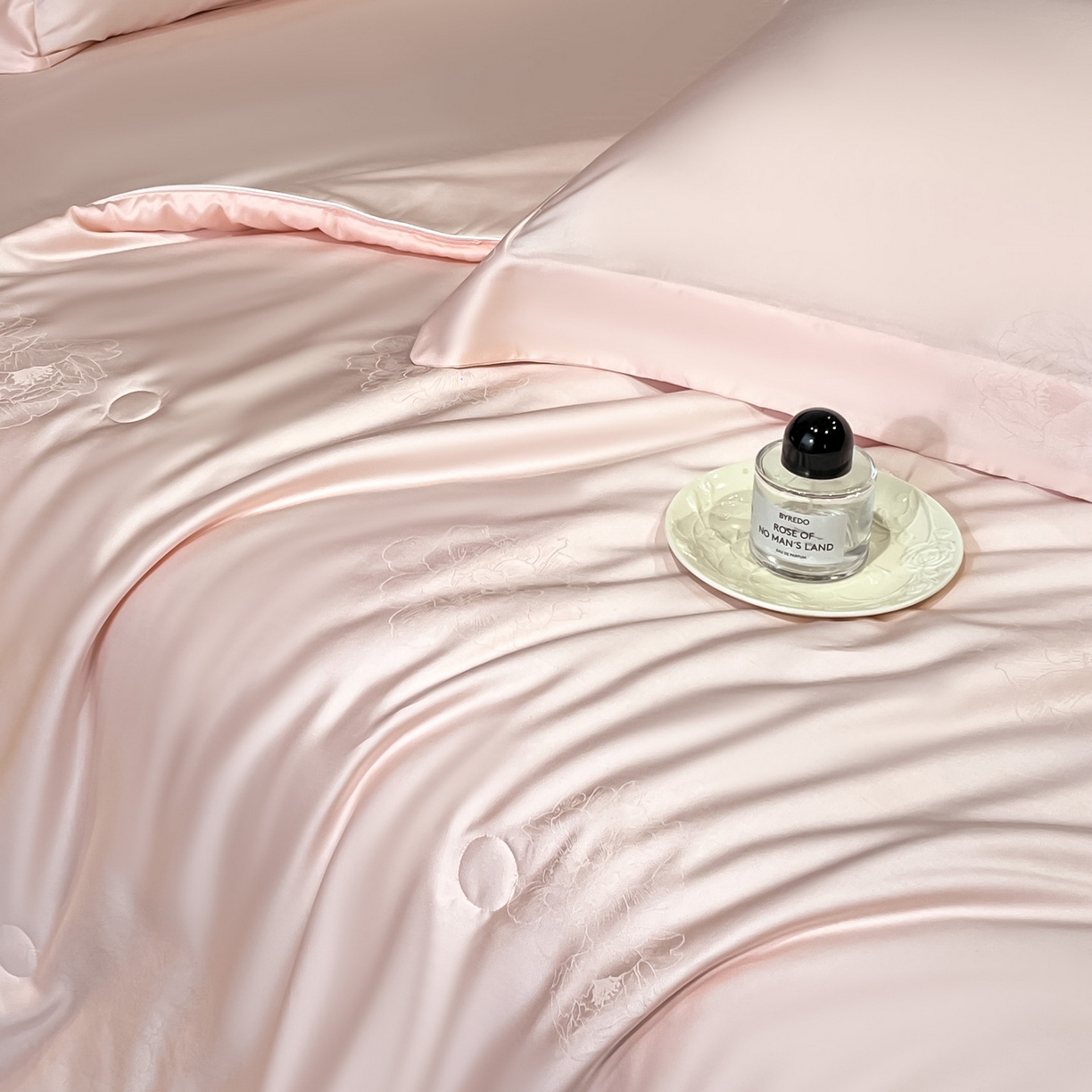 91家纺网 家纺一手货源 找家纺 （总）新方向 2026A类20%蚕丝提花天丝棉夏被四件套 65%60s兰精天丝 35%100支长绒棉-花影风格二