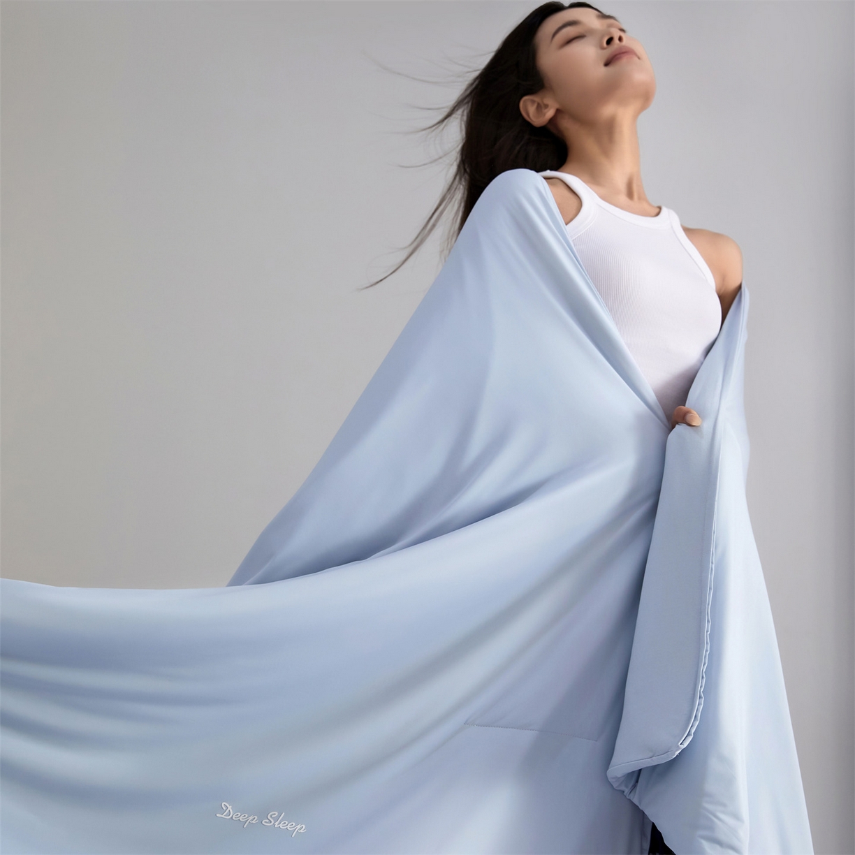 91家纺网 家纺一手货源 找家纺 头等舱 2026新款锦氨凉感&针织（优可丝）30%醋酯纤维双感夏被 静水蓝