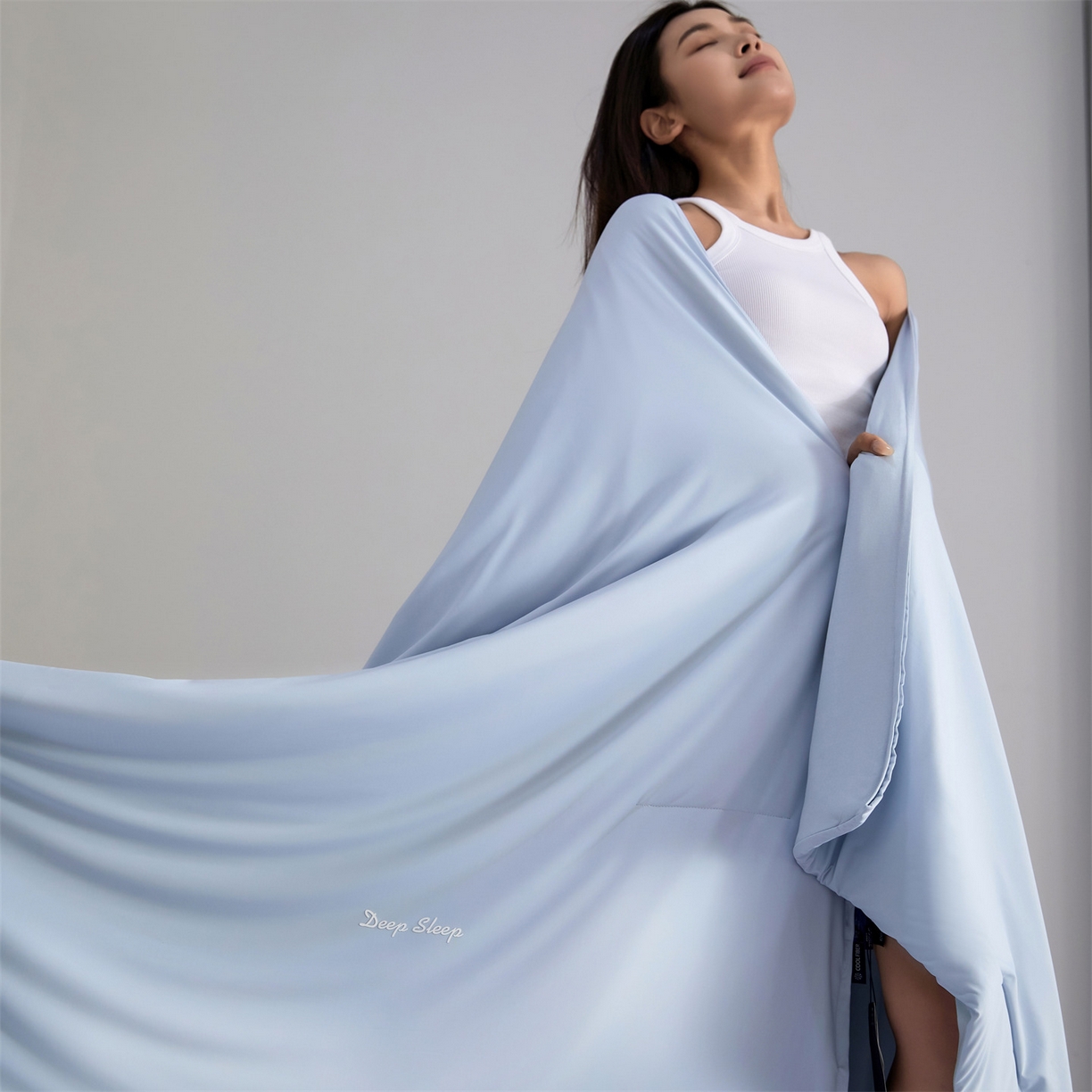 91家纺网 家纺一手货源 找家纺 头等舱 2026新款锦氨凉感&针织（优可丝）30%醋酯纤维双感夏被 静水蓝