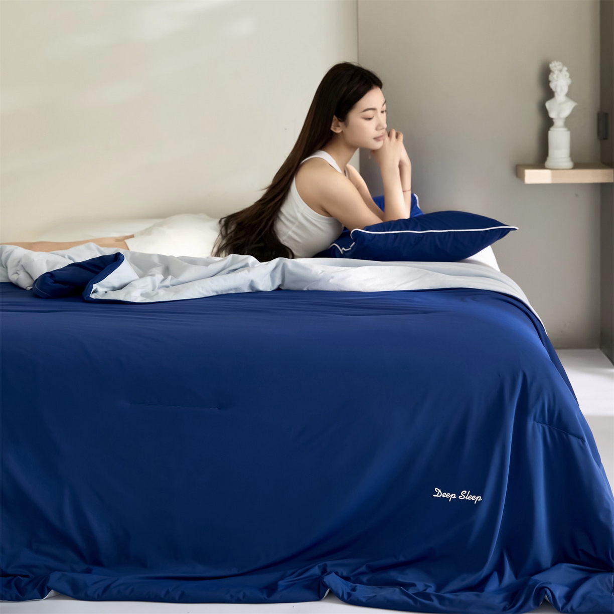 91家纺网 家纺一手货源 找家纺 头等舱 2026新款锦氨凉感&针织（优可丝）30%醋酯纤维双感夏被 深睡蓝