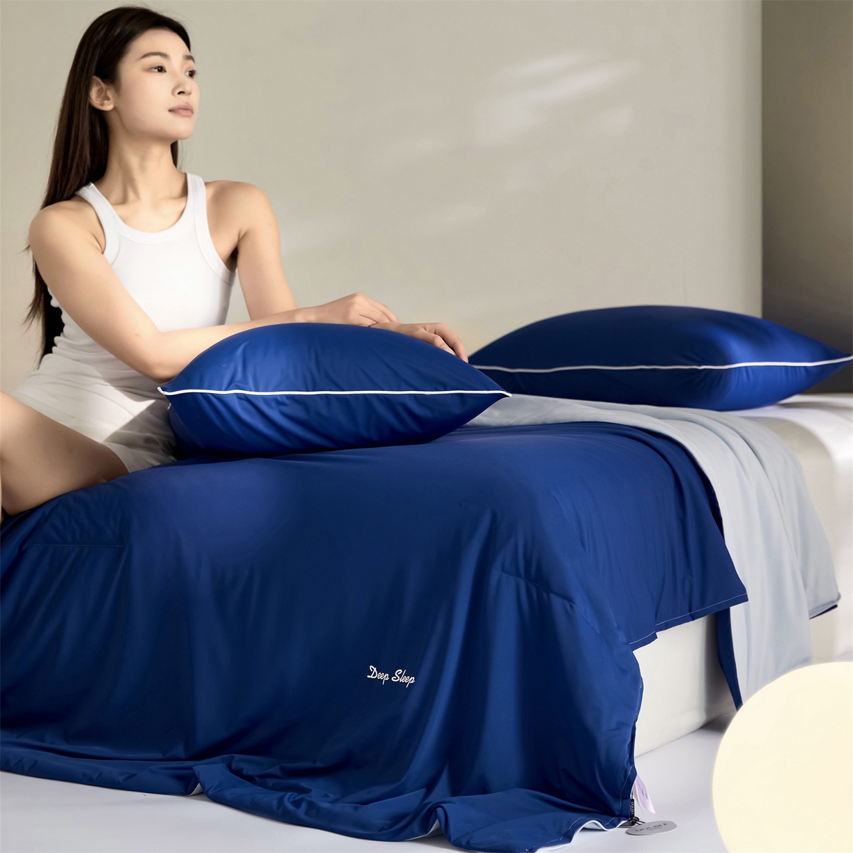 91家纺网 家纺一手货源 找家纺 头等舱 2026新款锦氨凉感&针织（优可丝）30%醋酯纤维双感夏被 深睡蓝