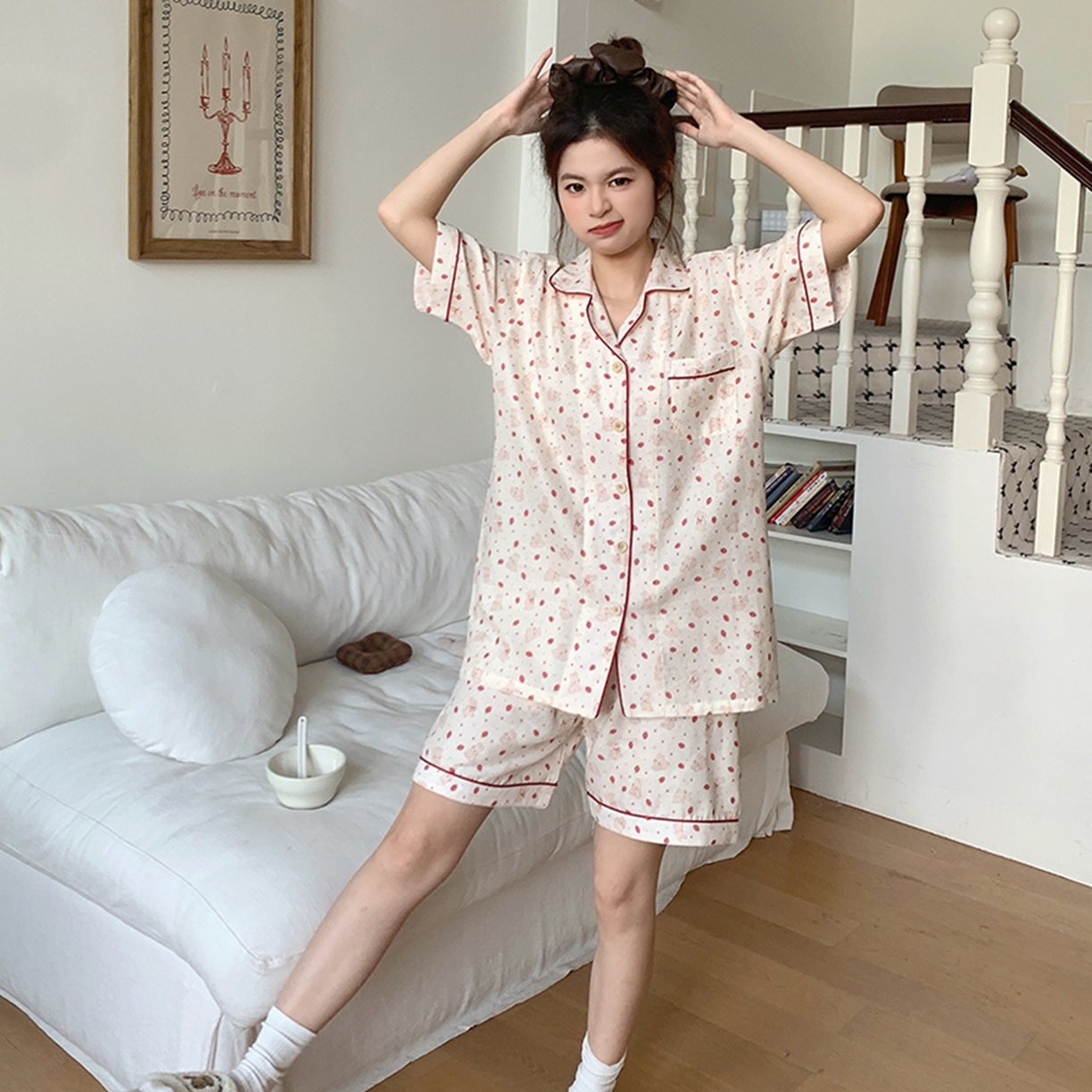 91家纺网 家纺一手货源 找家纺 爱思佳 2026新款全棉纯棉双层纱短袖睡衣系列 草莓点点