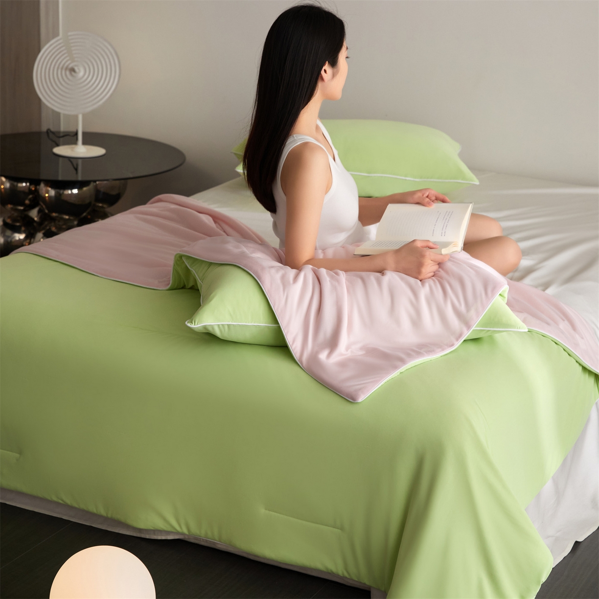 91家纺网 家纺一手货源 找家纺 （总）头等舱 2026新款凉感仿锦氨&针织A类8%绵羊毛双感夏被（模特图）