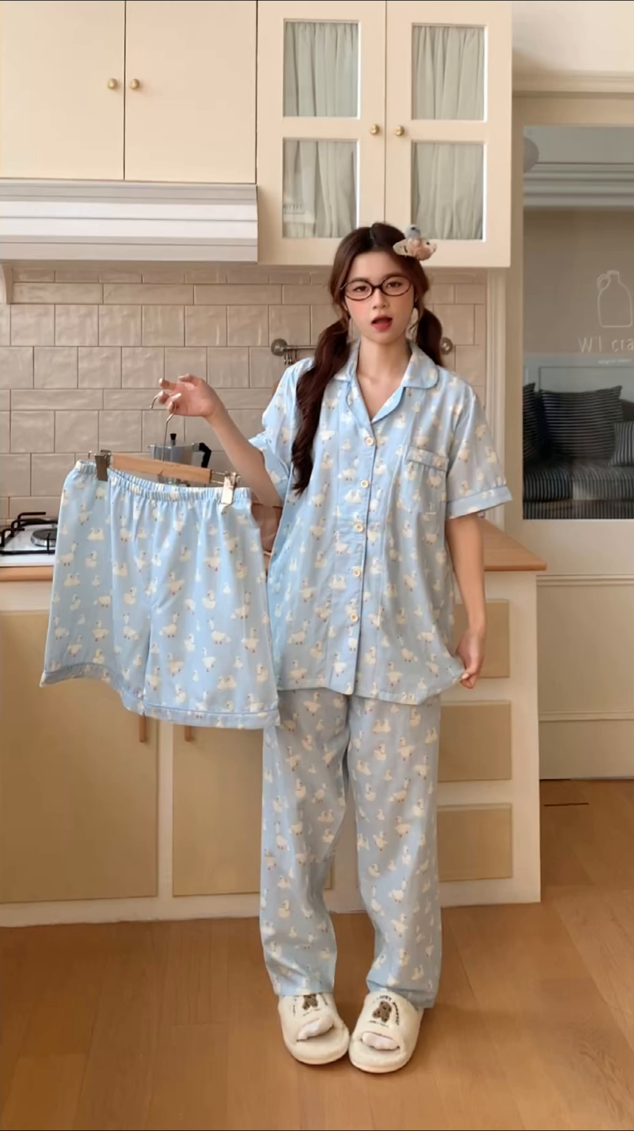 91家纺网 家纺一手货源 找家纺 爱思佳 2026新款全棉纯棉双层纱短袖睡衣系列 蓝色大鹅