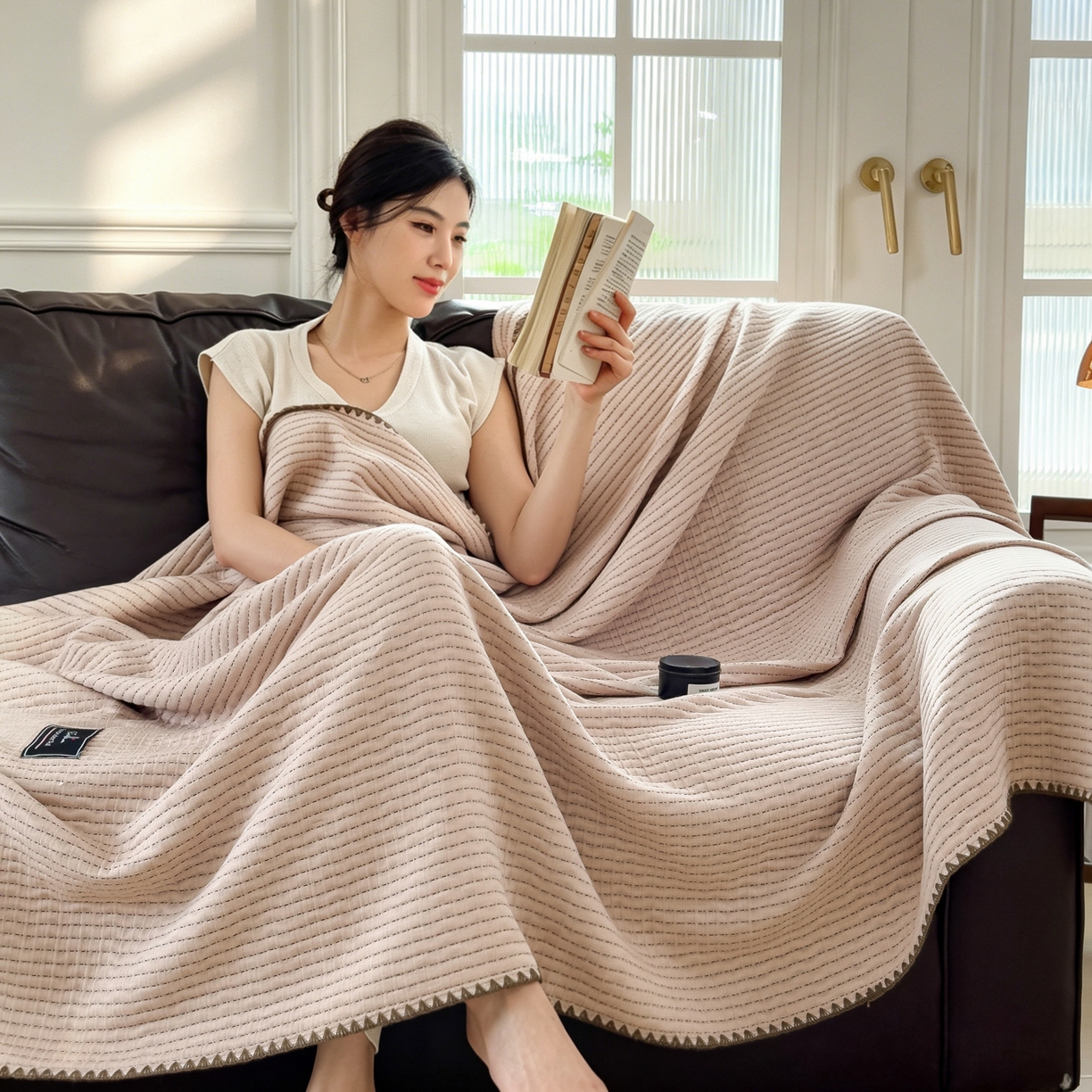 91家纺网 家纺一手货源 找家纺 云恋家纺 2026新款A类全棉毛巾被全棉学生午睡毯薄款夏被沙发空调被办公室披肩毯 初见-迪卡驼