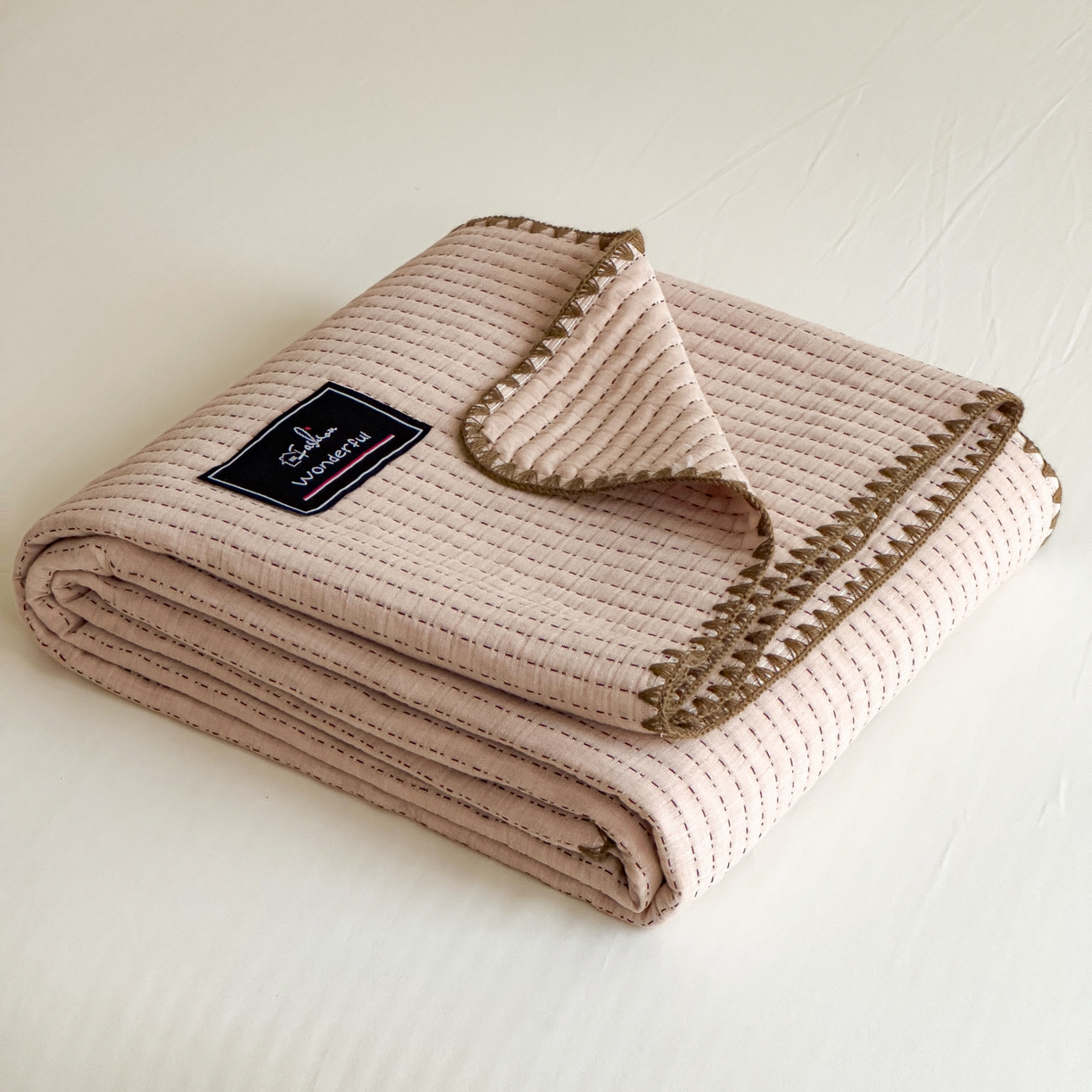 91家纺网 家纺一手货源 找家纺 云恋家纺 2026新款A类全棉毛巾被全棉学生午睡毯薄款夏被沙发空调被办公室披肩毯 初见-迪卡驼