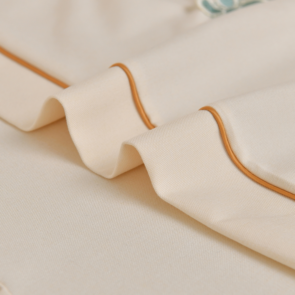 91家纺网 家纺一手货源 找家纺 莉人坊 2026新款彩棉麻床罩-富贵花开 富贵花开-米白