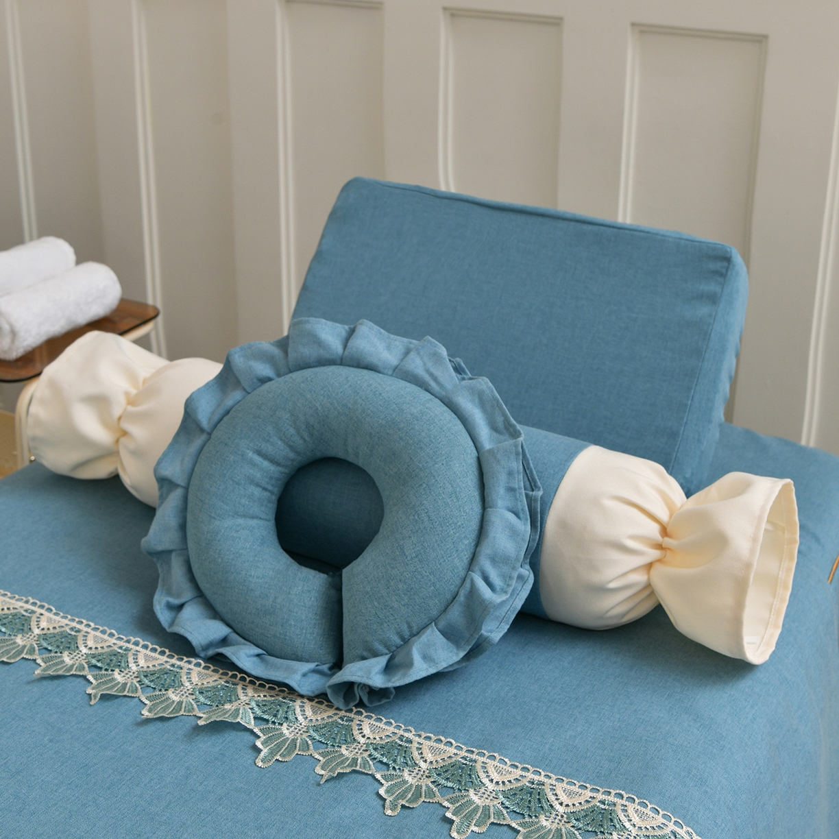 91家纺网 家纺一手货源 找家纺 莉人坊 2026新款彩棉麻床罩-富贵花开 富贵花开-湖蓝