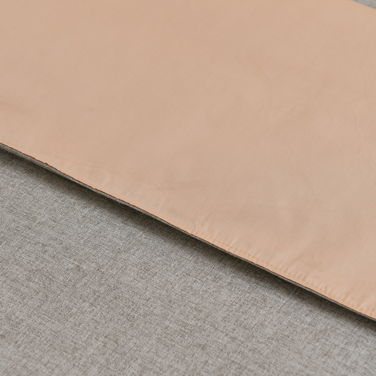 91家纺网 家纺一手货源 找家纺 莉人坊 2026新款彩棉麻床罩-富贵花开 富贵花开-雅灰