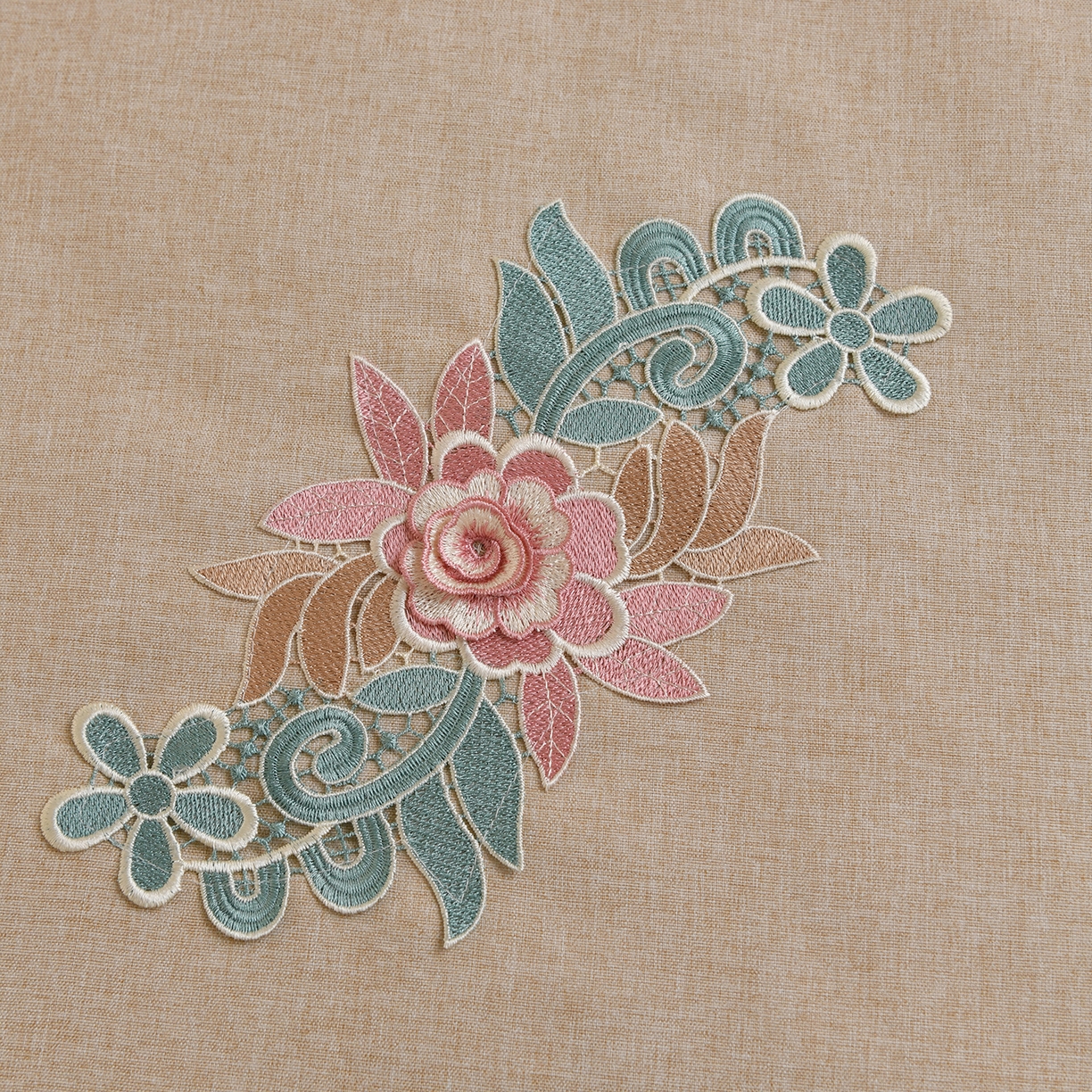 91家纺网 家纺一手货源 找家纺 莉人坊 2026新款彩棉麻床罩-富贵花开 富贵花开-米驼