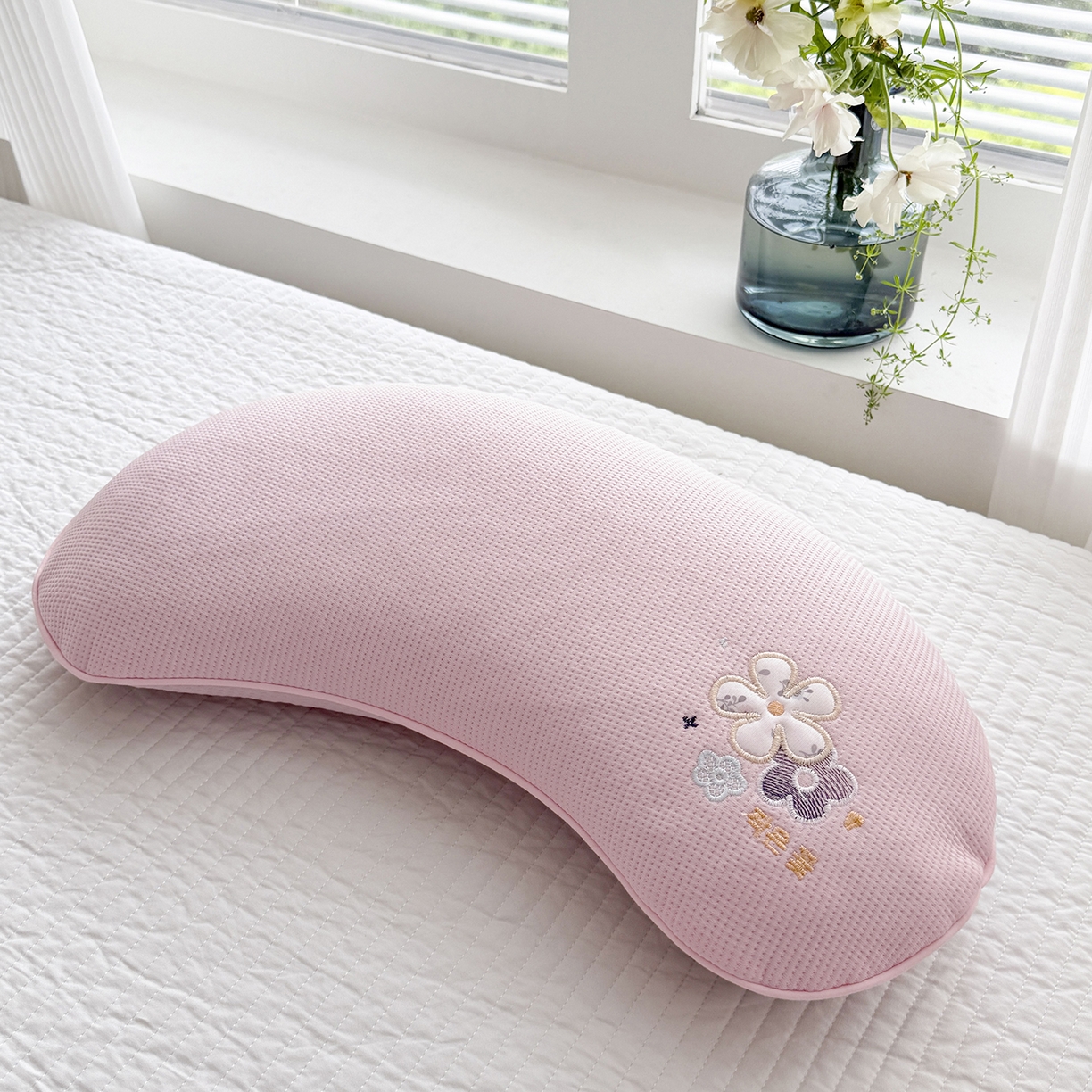 91家纺网 家纺一手货源 找家纺 （总）蔻眠 凉感丝花眠月牙荞麦护颈枕芯夏季凉豆豆枕头