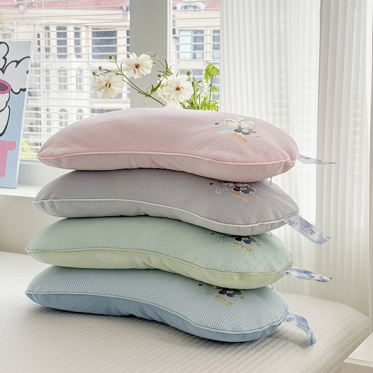 91家纺网 家纺一手货源 找家纺 蔻眠 凉感丝花眠月牙荞麦护颈枕芯夏季凉豆豆枕头 主图