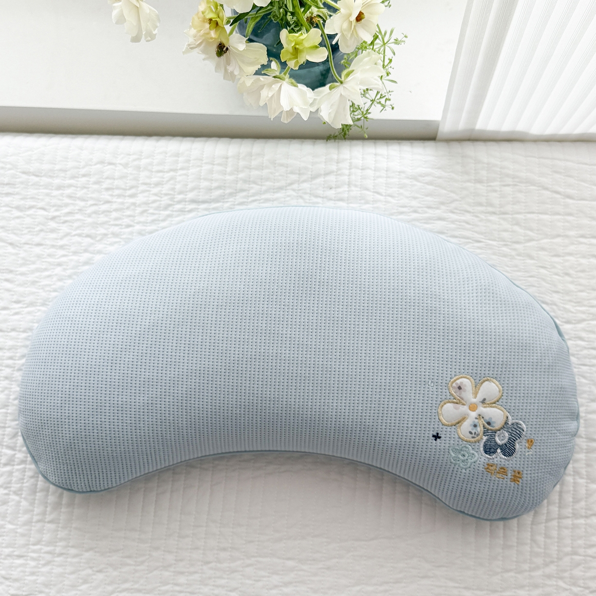 91家纺网 家纺一手货源 找家纺 蔻眠 凉感丝花眠月牙荞麦护颈枕芯夏季凉豆豆枕头 花眠月牙-蓝色