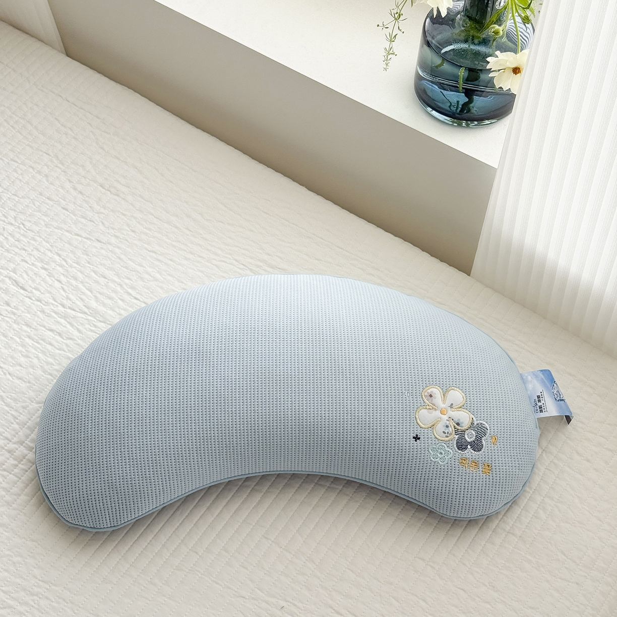 91家纺网 家纺一手货源 找家纺 蔻眠 凉感丝花眠月牙荞麦护颈枕芯夏季凉豆豆枕头 花眠月牙-蓝色