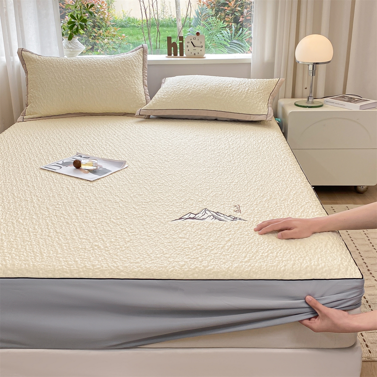 91家纺网 家纺一手货源 找家纺 （总）源舍家纺 2026新款PE长白冰绣豆豆直播线下床笠款床裙款