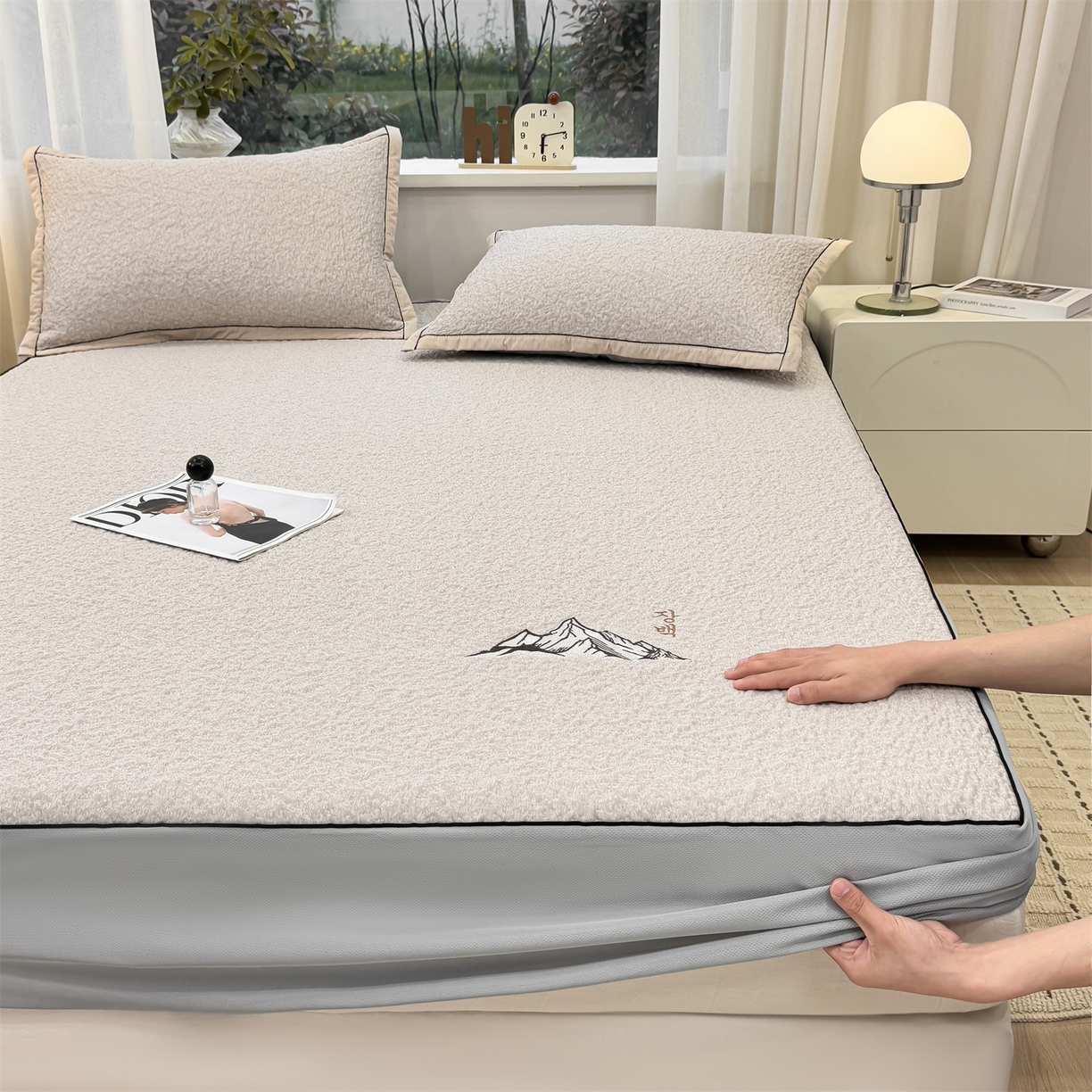 91家纺网 家纺一手货源 找家纺 （总）源舍家纺 2026新款PE长白冰绣豆豆直播线下床笠款床裙款