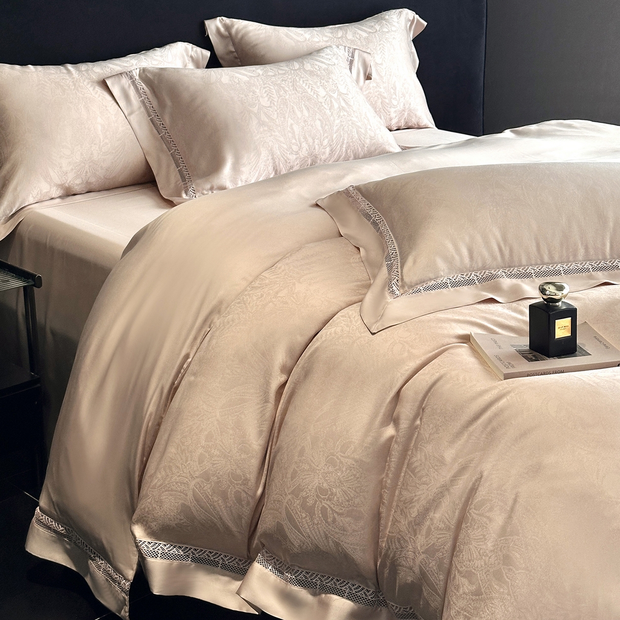 91家纺网 家纺一手货源 找家纺 南通朵美纺织品有限公司 2026新款100支天丝镂空提花斐庭系列四件套 斐庭（粉玉）