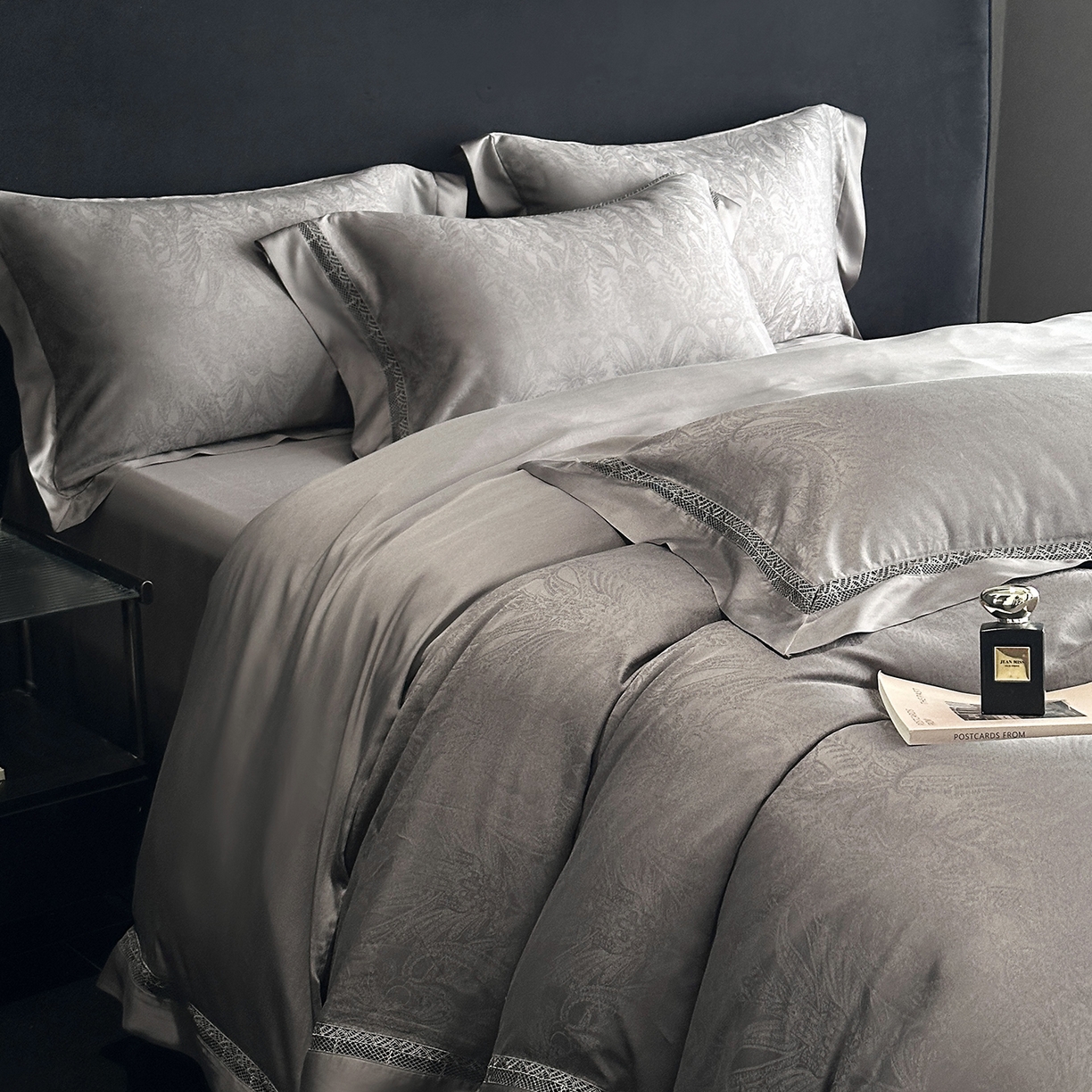 91家纺网 家纺一手货源 找家纺 南通朵美纺织品有限公司 2026新款100支天丝镂空提花斐庭系列四件套 斐庭（浅灰）