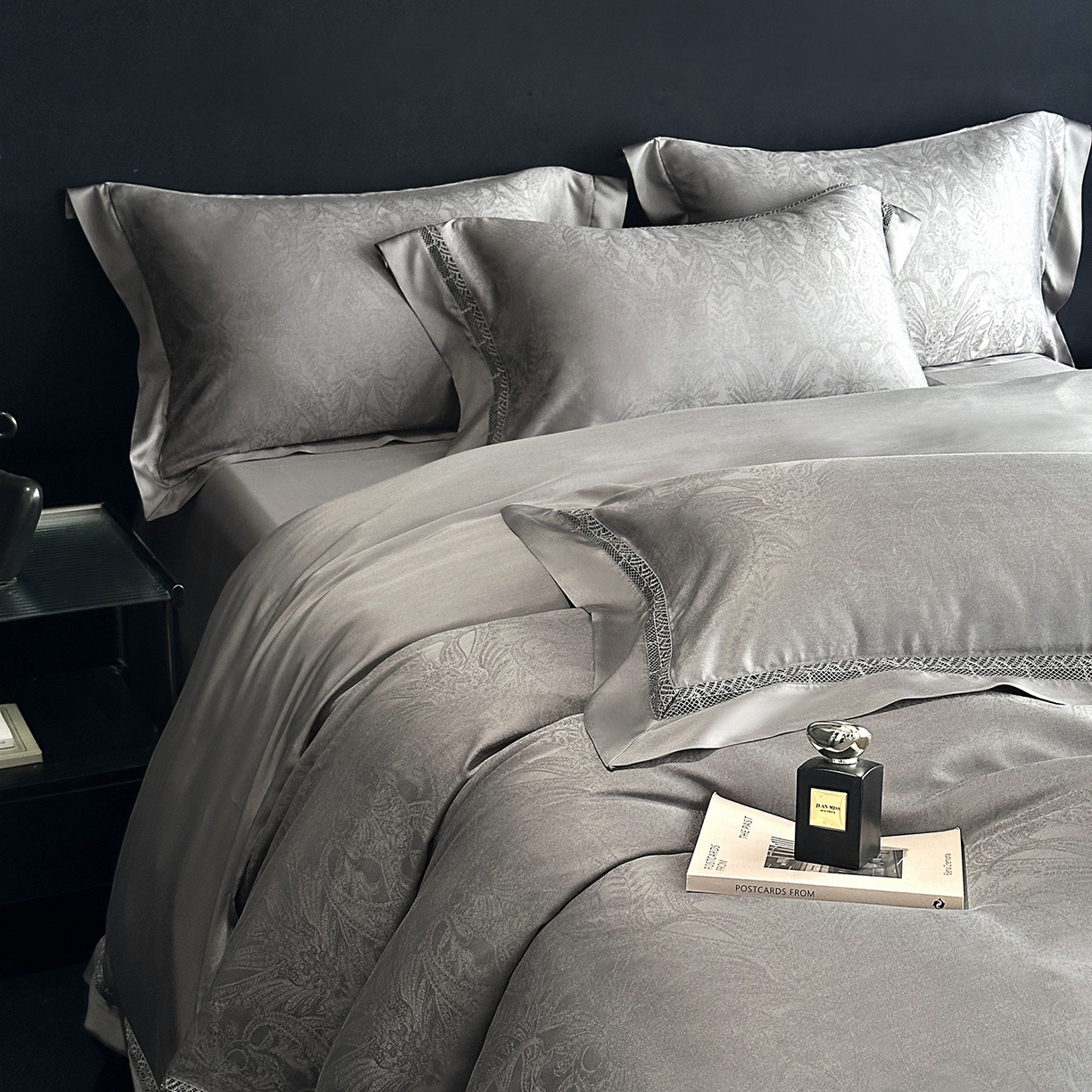 91家纺网 家纺一手货源 找家纺 南通朵美纺织品有限公司 2026新款100支天丝镂空提花斐庭系列四件套 斐庭（浅灰）