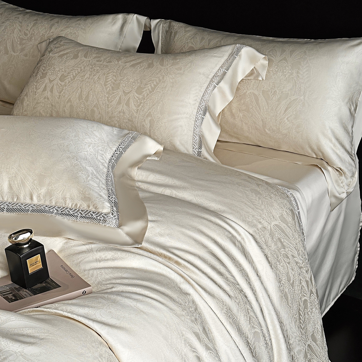 91家纺网 家纺一手货源 找家纺 南通朵美纺织品有限公司 2026新款100支天丝镂空提花斐庭系列四件套 斐庭（米白）