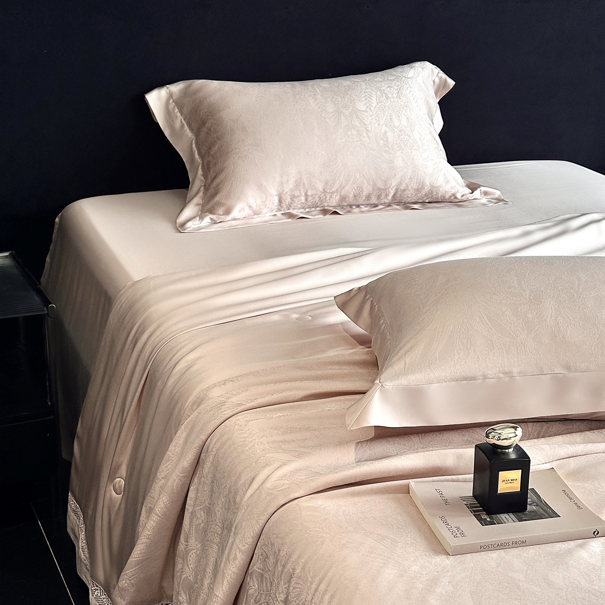 91家纺网 家纺一手货源 找家纺 （总）南通朵美纺织品有限公司 2026新款100支天丝镂空提花斐庭系列夏被四件套