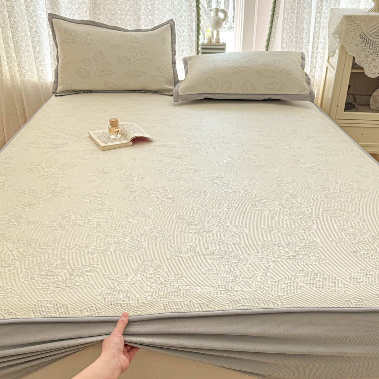 91家纺网 家纺一手货源 找家纺 川悦生活 2026新款凉豆豆提花凉席床笠款 床笠月桂-月银