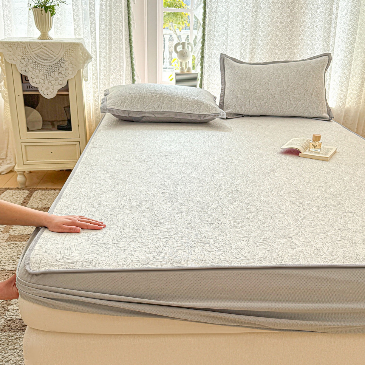 91家纺网 家纺一手货源 找家纺 川悦生活 2026新款凉豆豆提花凉席床笠款 床笠夏季岛屿-月银