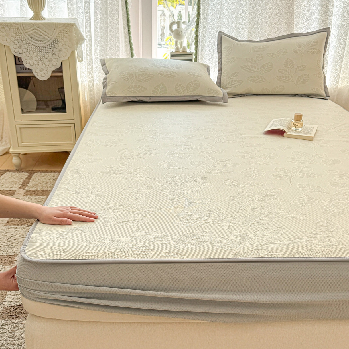 91家纺网 家纺一手货源 找家纺 川悦生活 2026新款凉豆豆提花凉席床笠款 床笠月桂-月银