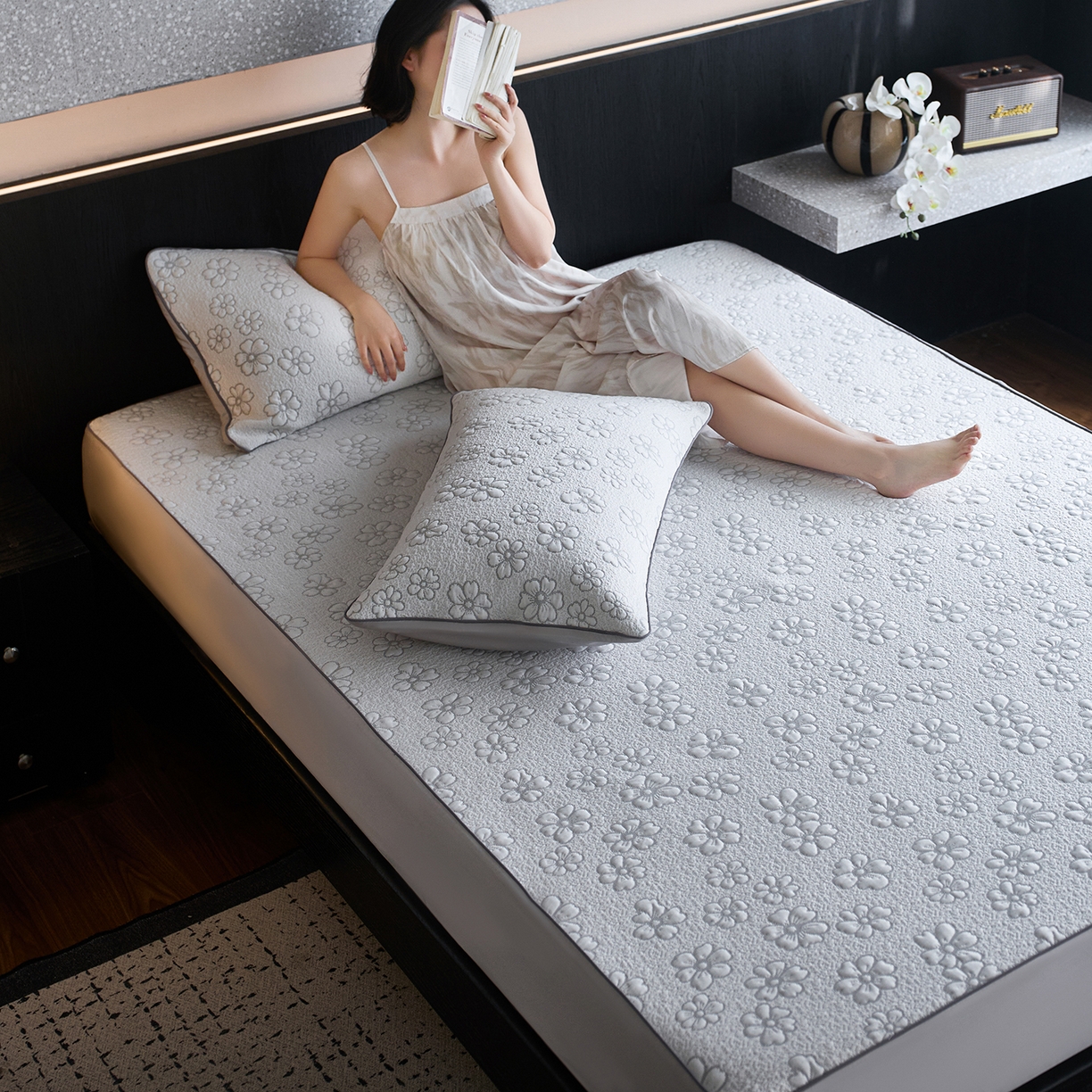 91家纺网 家纺一手货源 找家纺 安莱生活 2026新品A类“冰糕”高分子PE550D床笠款（含银丝款）三件套凉席第二批 浅花-雾灰