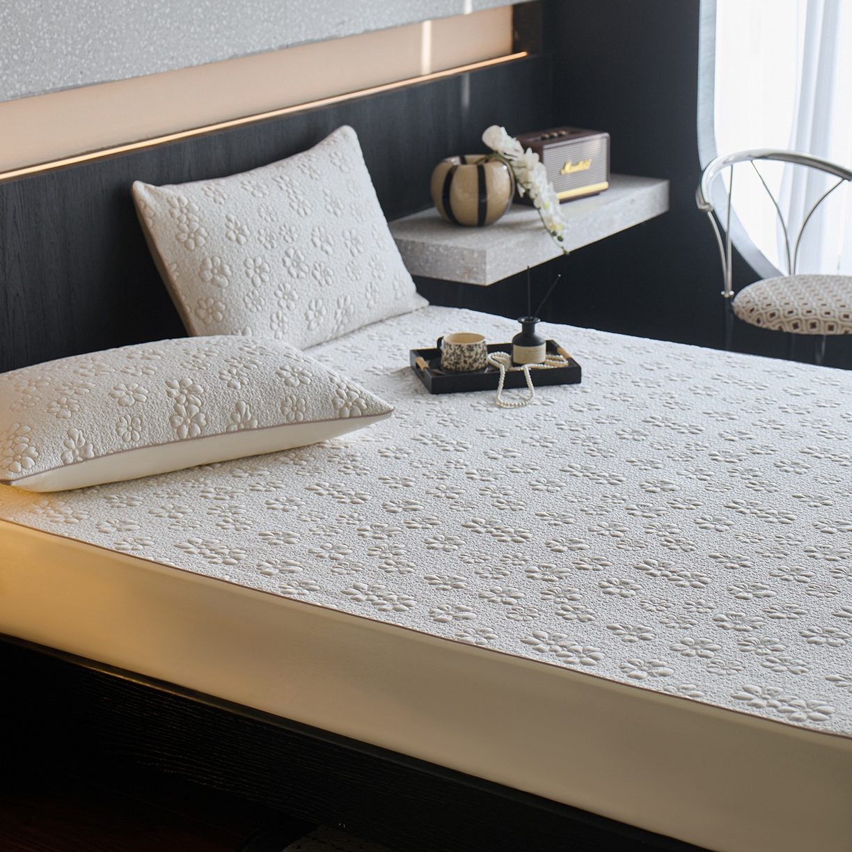 91家纺网 家纺一手货源 找家纺 安莱生活 2026新品A类“冰糕”高分子PE550D床笠款（含银丝款）三件套凉席第二批 浅花-香槟