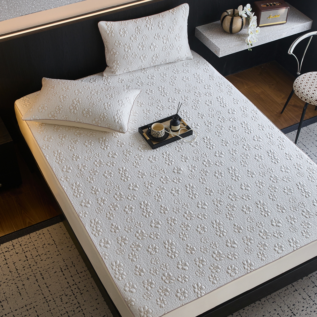 91家纺网 家纺一手货源 找家纺 安莱生活 2026新品A类“冰糕”高分子PE550D床笠款（含银丝款）三件套凉席第二批 浅花-香槟