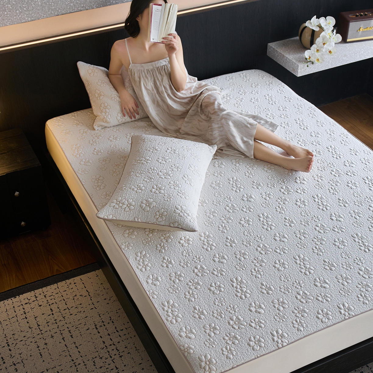 91家纺网 家纺一手货源 找家纺 安莱生活 2026新品A类“冰糕”高分子PE550D床笠款（含银丝款）三件套凉席第二批 浅花-香槟