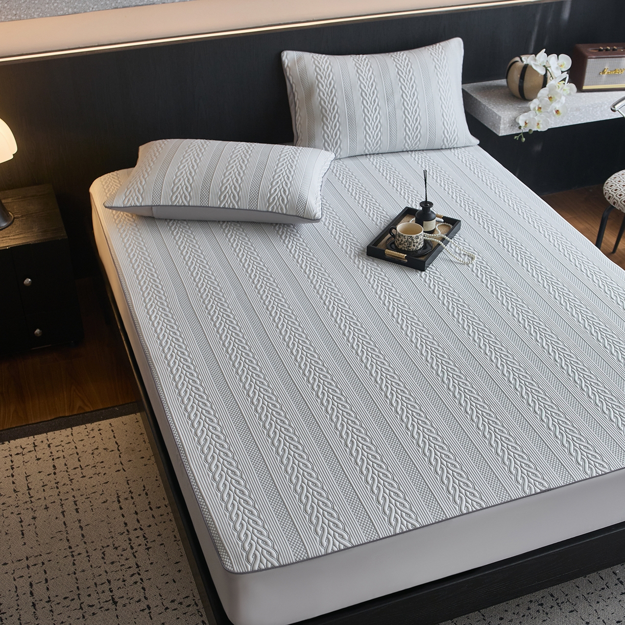 91家纺网 家纺一手货源 找家纺 安莱生活 2026新品A类“冰糕”高分子PE550D床笠款（含银丝款）三件套凉席第二批 素织-雾灰