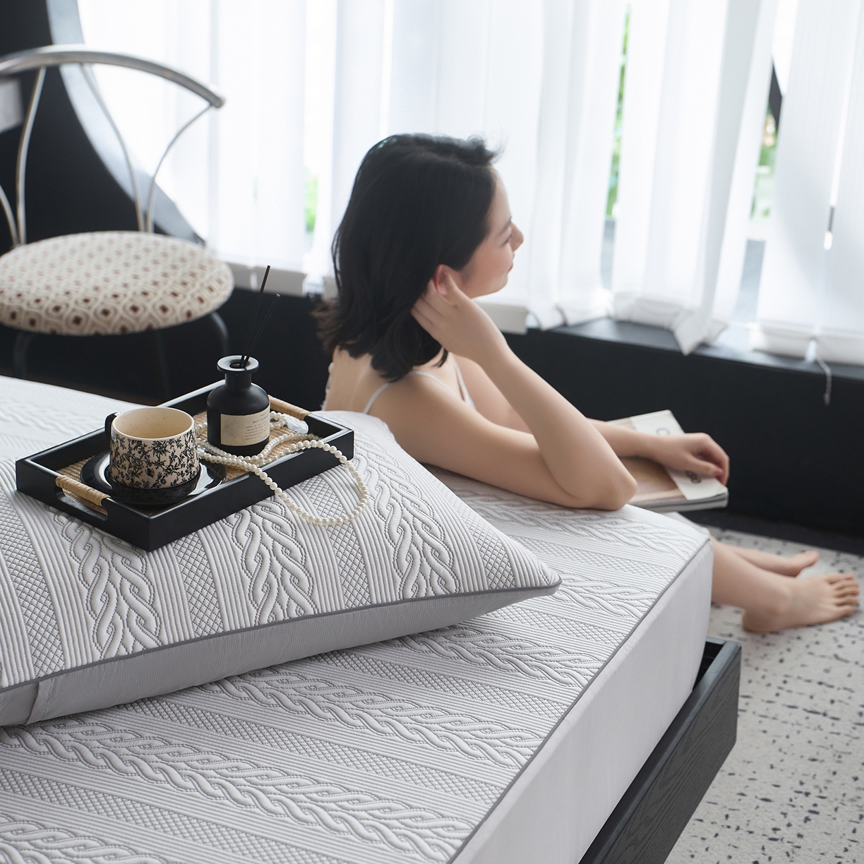 91家纺网 家纺一手货源 找家纺 安莱生活 2026新品A类“冰糕”高分子PE550D床笠款（含银丝款）三件套凉席第二批 素织-雾灰