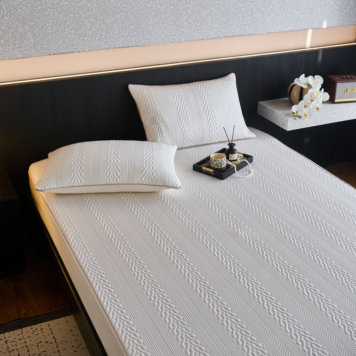 91家纺网 家纺一手货源 找家纺 安莱生活 2026新品A类“冰糕”高分子PE550D床笠款（含银丝款）三件套凉席第二批 素织-香槟