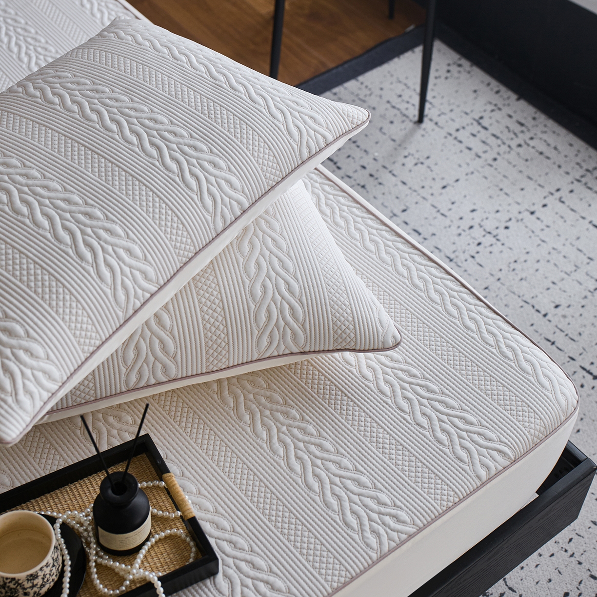 91家纺网 家纺一手货源 找家纺 安莱生活 2026新品A类“冰糕”高分子PE550D床笠款（含银丝款）三件套凉席第二批 素织-香槟