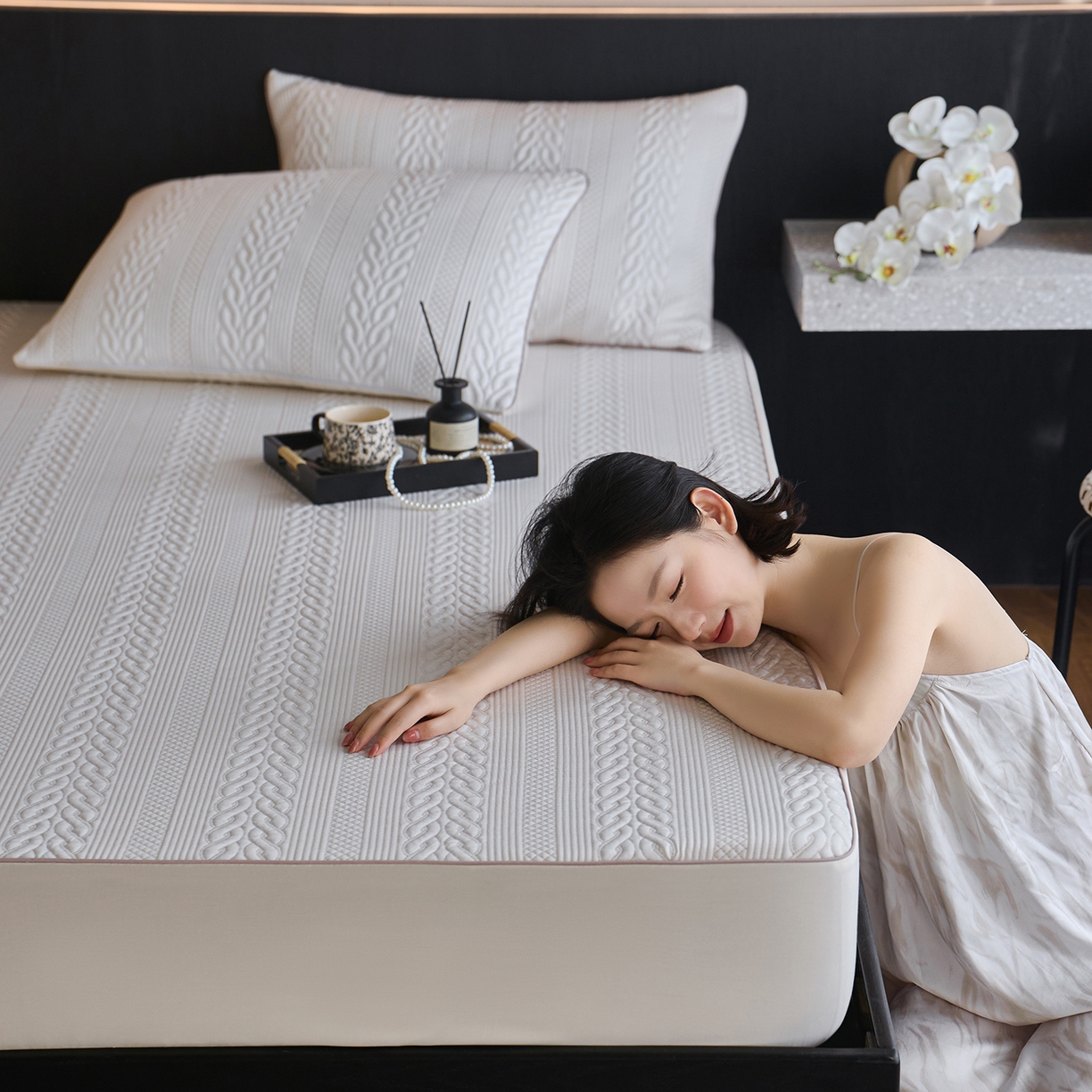 91家纺网 家纺一手货源 找家纺 安莱生活 2026新品A类“冰糕”高分子PE550D床笠款（含银丝款）三件套凉席第二批 素织-香槟