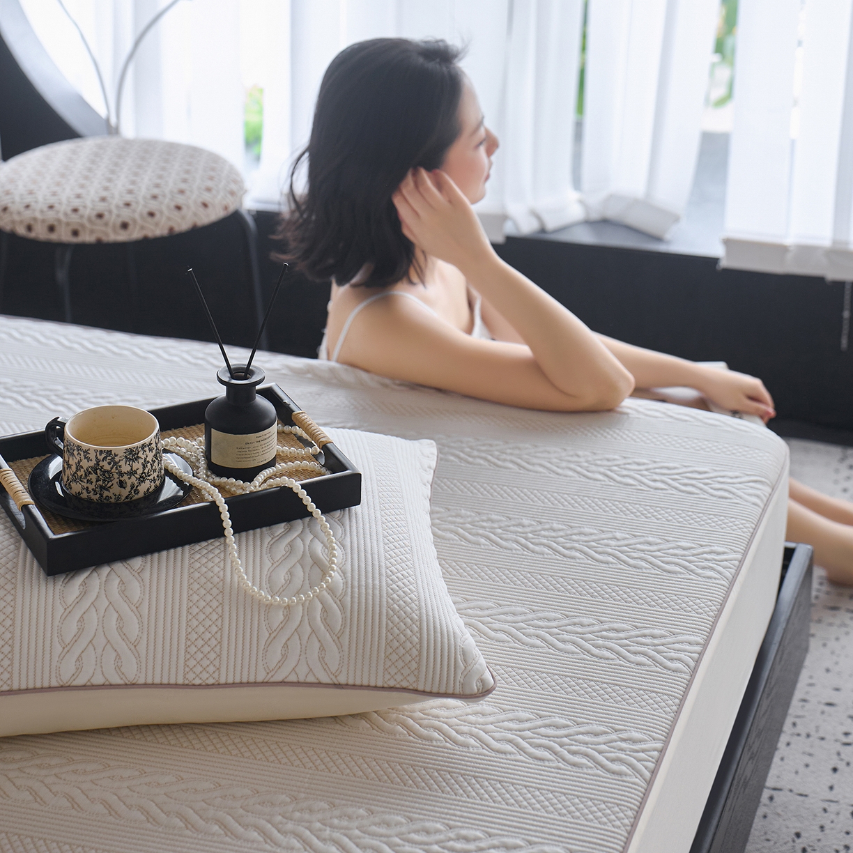 91家纺网 家纺一手货源 找家纺 安莱生活 2026新品A类“冰糕”高分子PE550D床笠款（含银丝款）三件套凉席第二批 素织-香槟