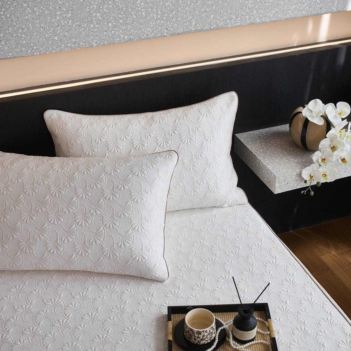 91家纺网 家纺一手货源 找家纺 安莱生活 2026新品A类“冰糕”高分子PE550D床笠款（含银丝款）三件套凉席第二批 杏叶