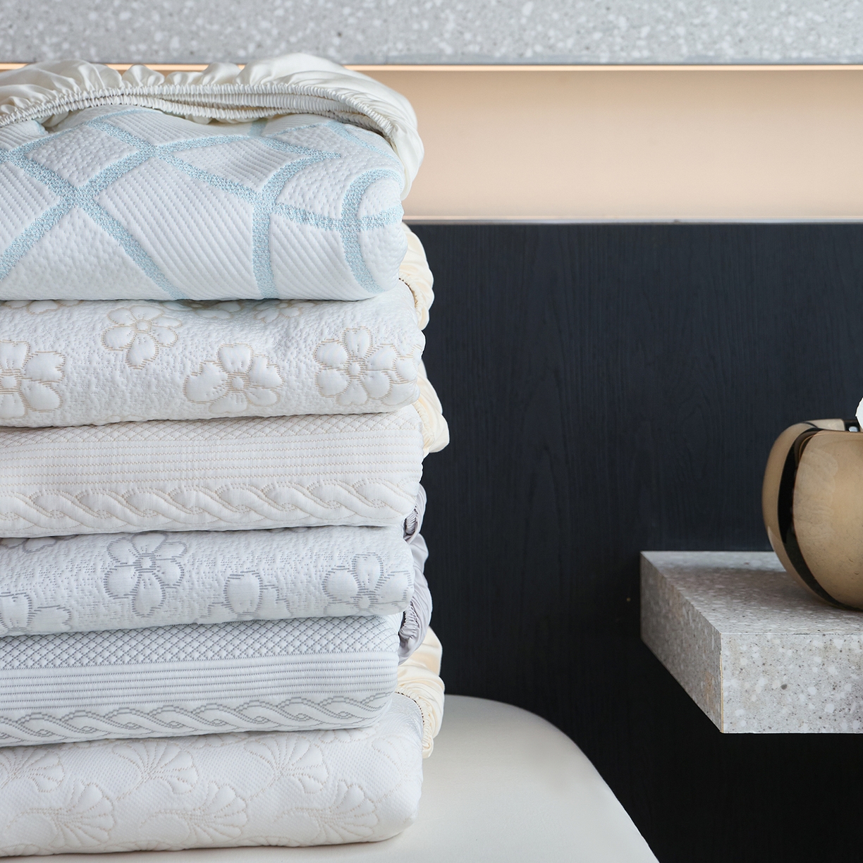 91家纺网 家纺一手货源 找家纺 安莱生活 2026新品A类“冰糕”高分子PE550D床笠款（含银丝款）三件套凉席第二批 组合