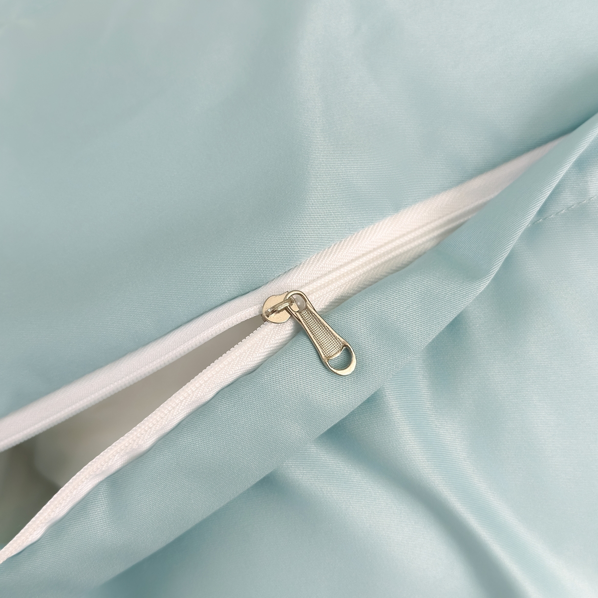 91家纺网 家纺一手货源 找家纺 色鬼布艺高端家居主号 2026新款水洗冰丝刺绣逐梦花园四件套 逐梦花园-白兰