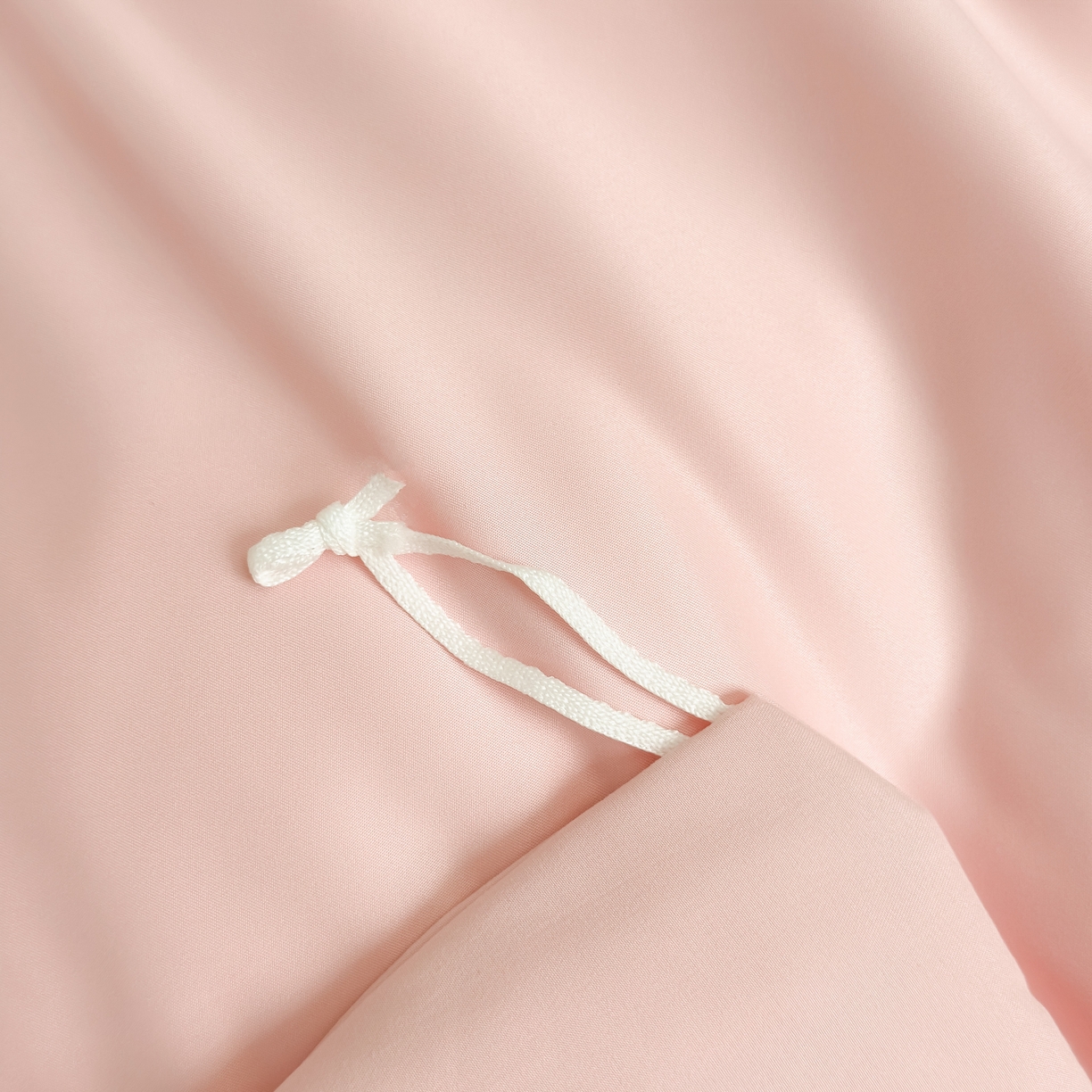 91家纺网 家纺一手货源 找家纺 色鬼布艺高端家居主号 2026新款水洗冰丝刺绣逐梦花园四件套 逐梦花园-温柔粉