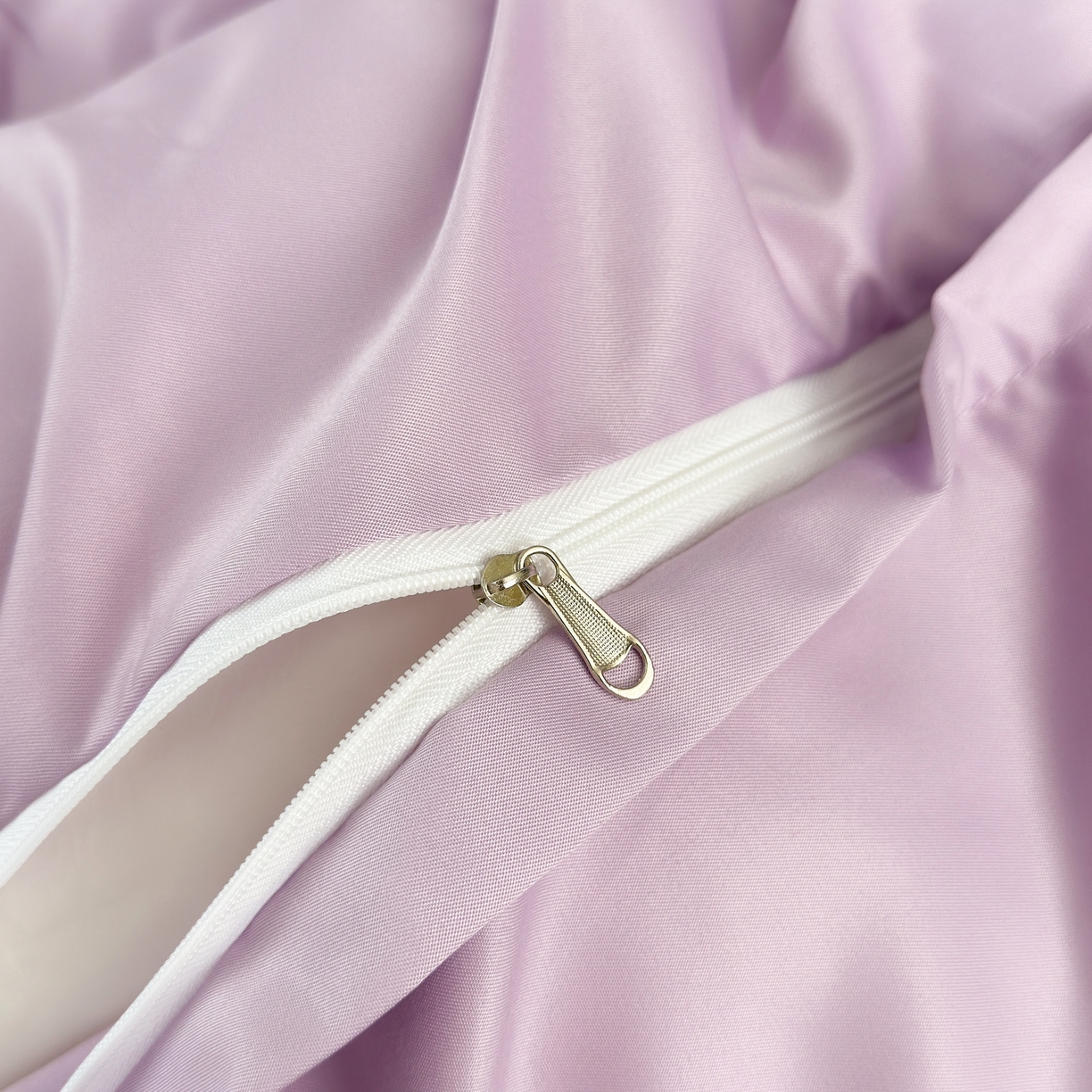 91家纺网 家纺一手货源 找家纺 色鬼布艺高端家居主号 2026新款水洗冰丝刺绣逐梦花园四件套 逐梦花园-芋泥紫