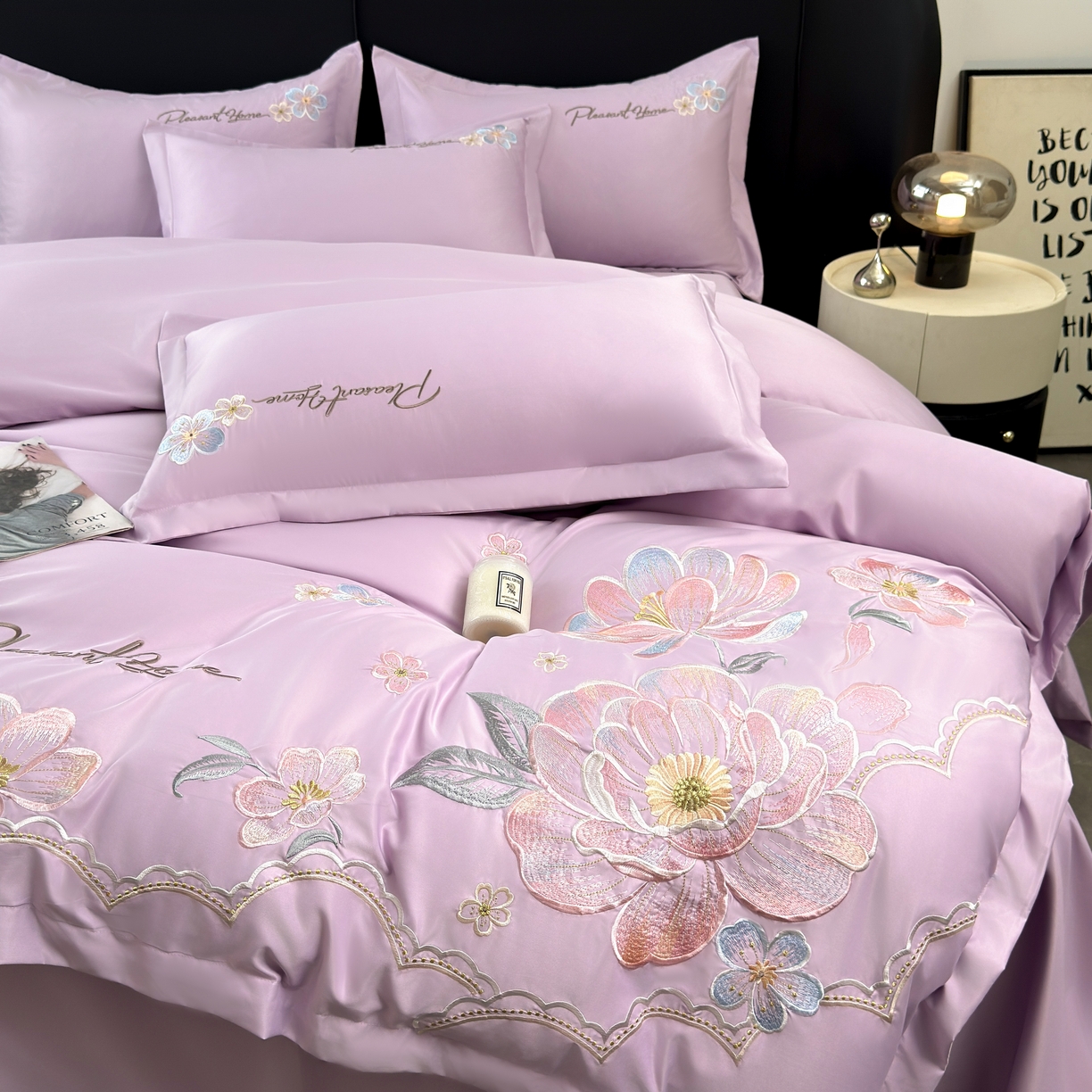 91家纺网 家纺一手货源 找家纺 色鬼布艺高端家居主号 2026新款水洗冰丝刺绣逐梦花园四件套 逐梦花园-芋泥紫