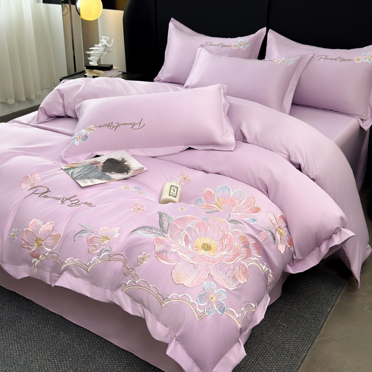 91家纺网 家纺一手货源 找家纺 色鬼布艺高端家居主号 2026新款水洗冰丝刺绣逐梦花园四件套 逐梦花园-芋泥紫