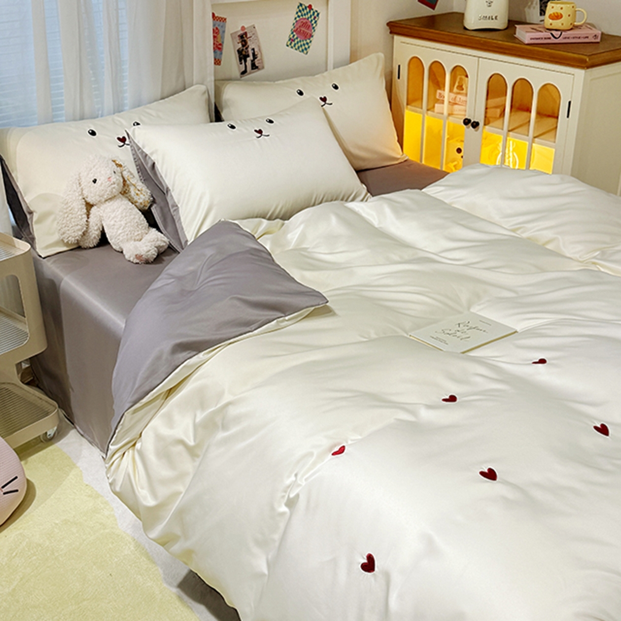 91家纺网 家纺一手货源 找家纺 （总）色鬼布艺高端家居主号 2026春夏新款小清新元气刺绣水洗真丝四件套