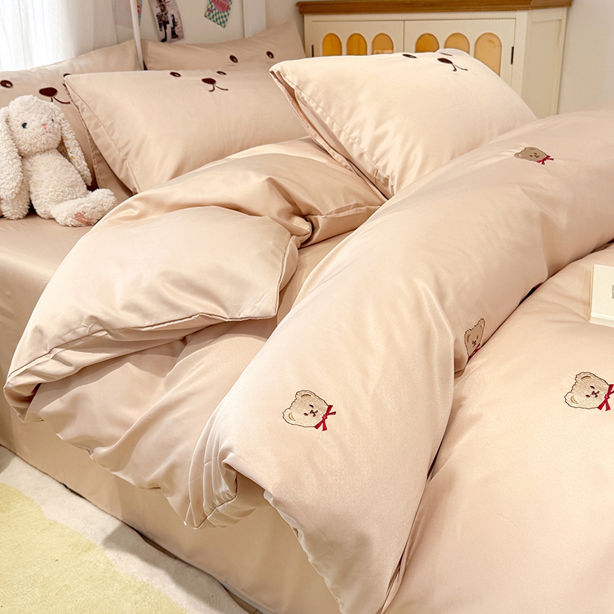 91家纺网 家纺一手货源 找家纺 （总）色鬼布艺高端家居主号 2026春夏新款小清新元气刺绣水洗真丝四件套