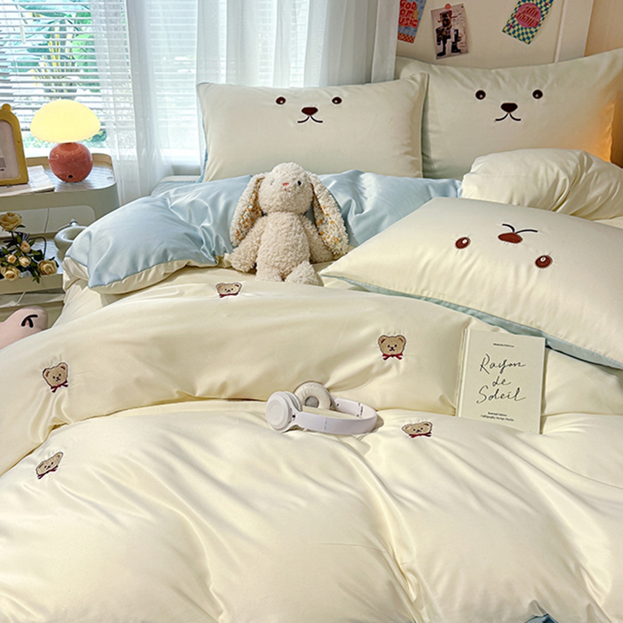 91家纺网 家纺一手货源 找家纺 色鬼布艺高端家居主号 2026春夏新款小清新元气刺绣水洗真丝四件套 小熊-白蓝