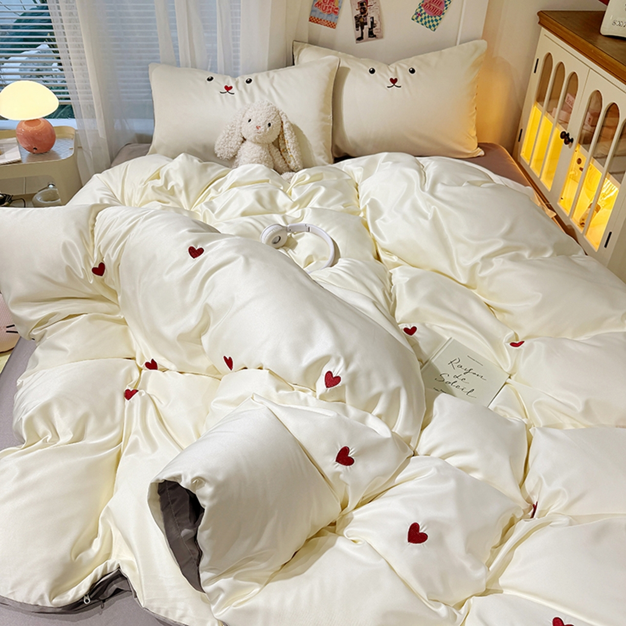 91家纺网 家纺一手货源 找家纺 （总）色鬼布艺高端家居主号 2026春夏新款小清新元气刺绣水洗真丝四件套