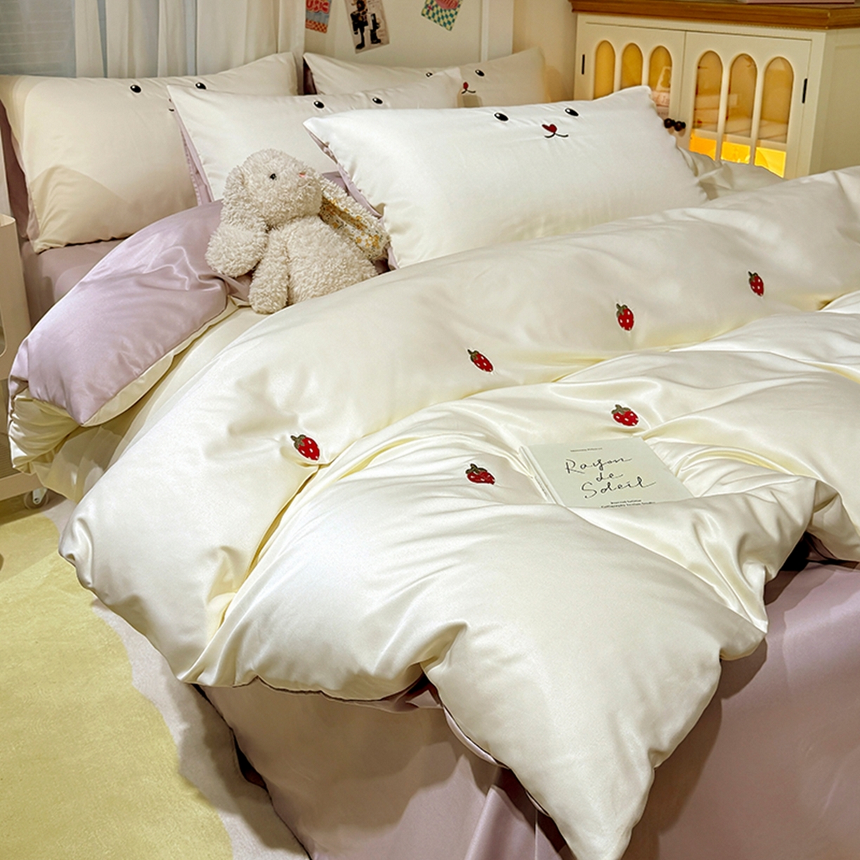 91家纺网 家纺一手货源 找家纺 色鬼布艺高端家居主号 2026春夏新款小清新元气刺绣水洗真丝四件套 爱心-白紫